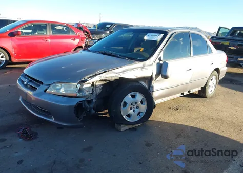 2000 Honda Accord 3.0 Lx z USA, uszkodzony, nr VIN 1HGCG1645YA100286